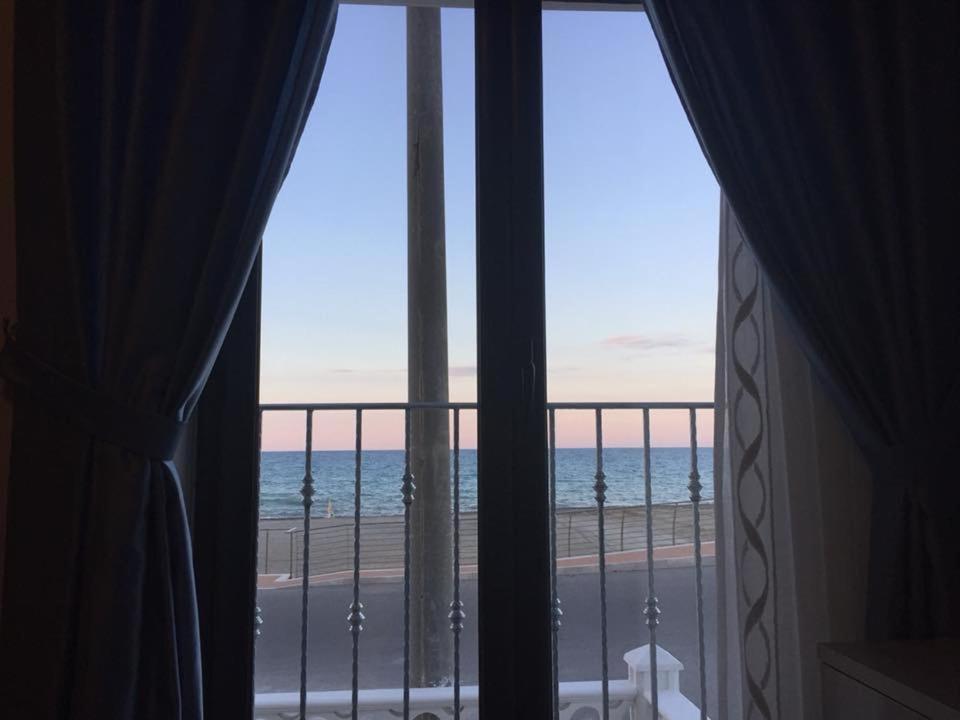Un Posto Al Sole Bed and Breakfast Torretta  Eksteriør billede